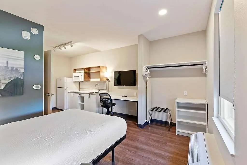 Extended Stay America Premier Suites - Tampa - Fairgrounds - Casino 3*, Mango